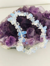 Load image into Gallery viewer, Opalite chip bracelet